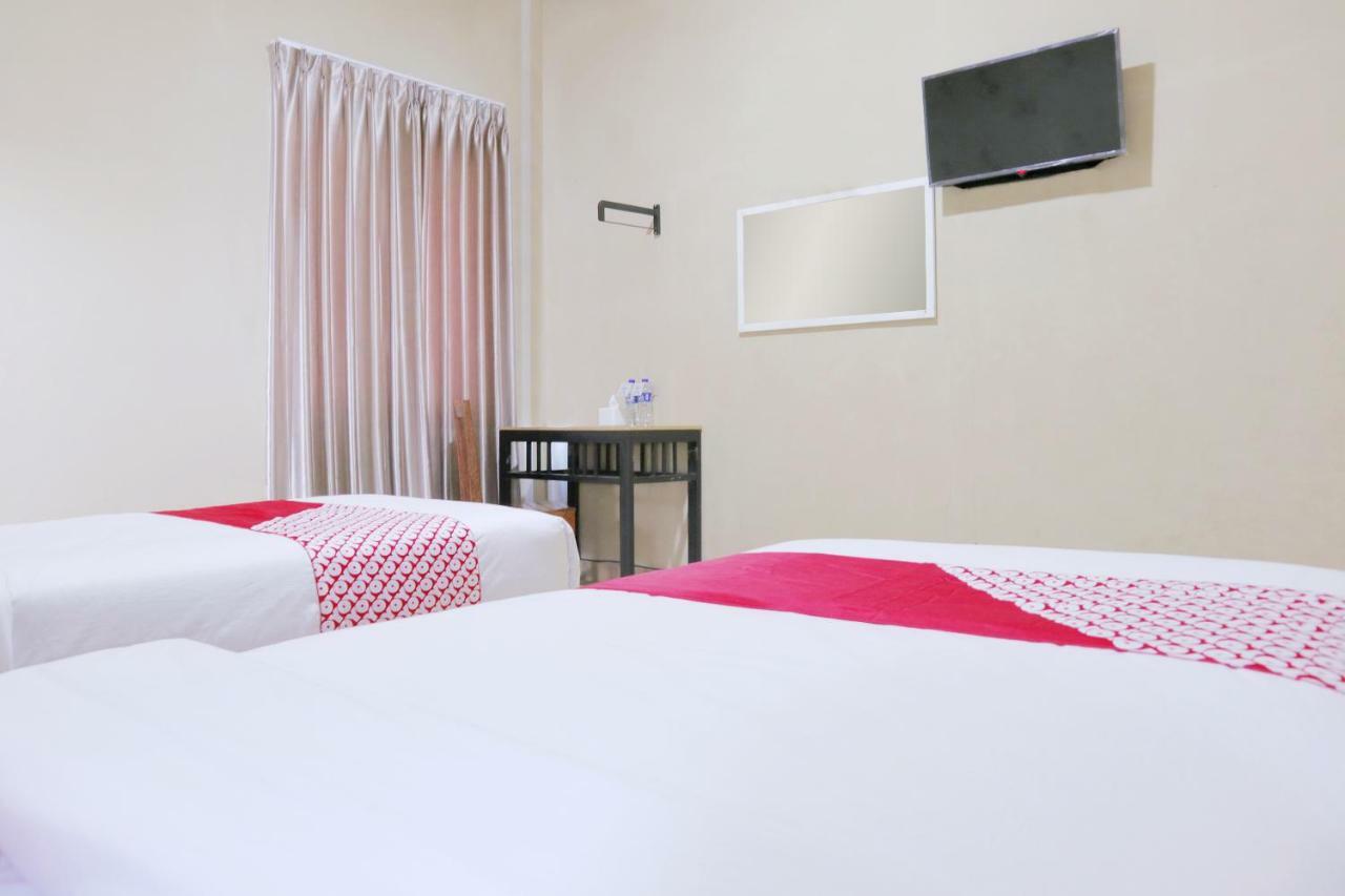Oyo 1386 Hotel Grand Gabelo Bukittinggi Exterior foto